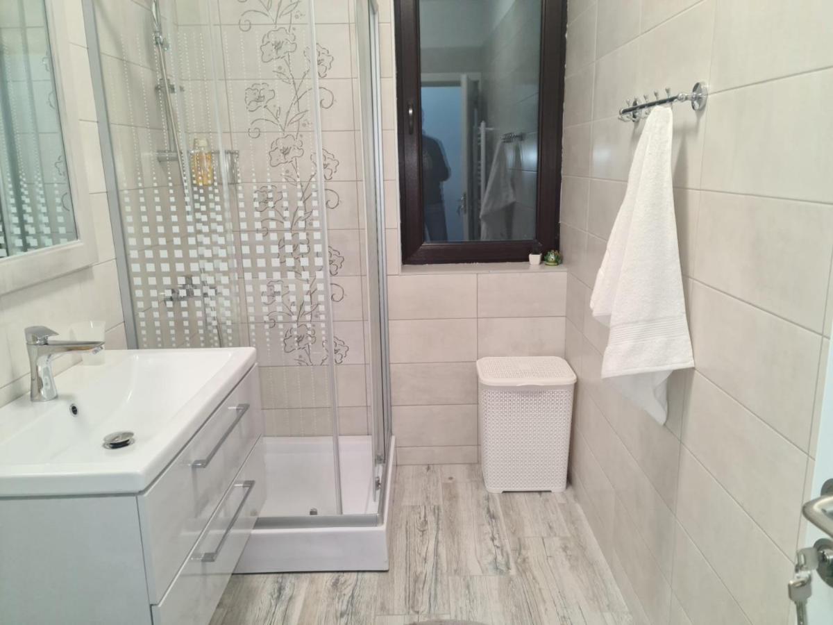 Apartament David Râmnicu Vâlcea 外观 照片